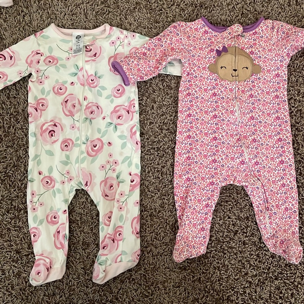 Set of 2 onesies, size 3-6m